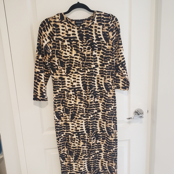 Animal print three-quarter sleeve dress - Picture 2 of 2
